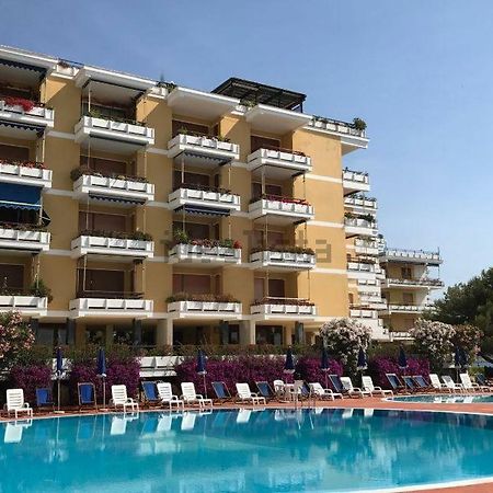 San Lorenzo Grande San Lorenzo al Mare Exterior foto